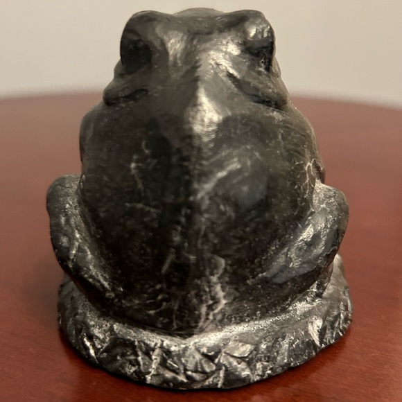 A Wolf Original Frog Soap Stone Carving - Picture 3 of 5